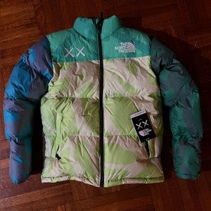 North face jacket (boys youth size )